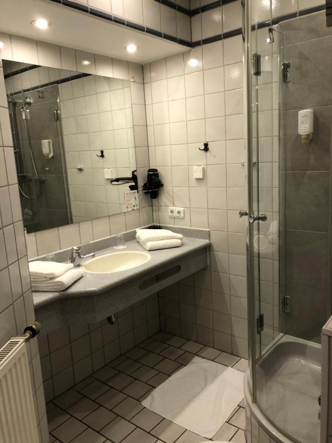 Hotel Restaurant Zum Neuling Бохум Экстерьер фото